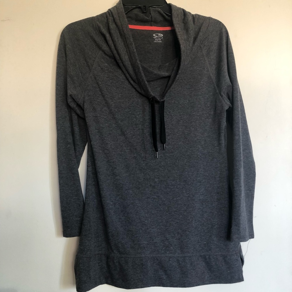 SOLD🤩 Champion 3/4 Top